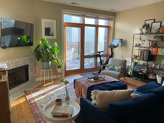 3rd image of 1444 N Orleans St APT 5G