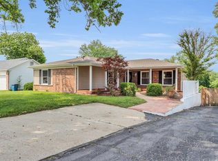 1024 Wedgewood Dr, Saint Charles, MO 63303