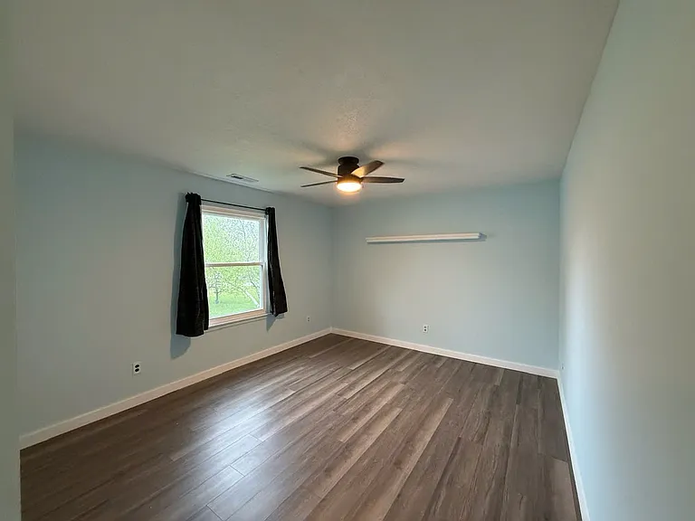 125 Sharon Dr — Photo 24
