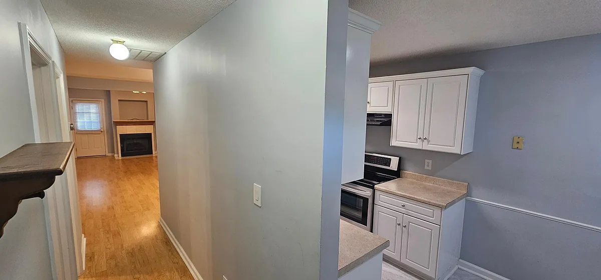 Building Photo - 3901 Miramar Drive Ext