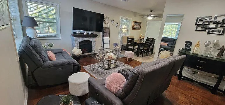 7913 Royer Ave — Photo 22