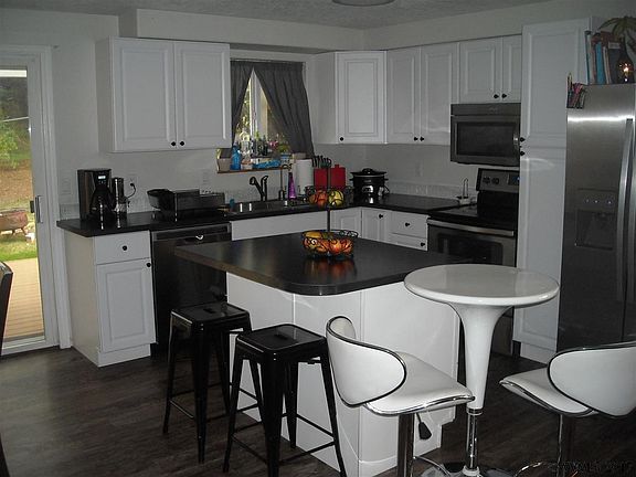 4th image of 710 Ratcliff Dr SE