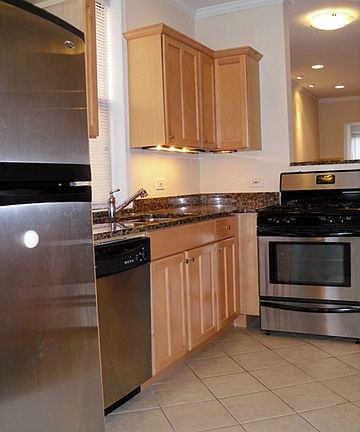 4th image of 1734 W Estes Ave APT 2F