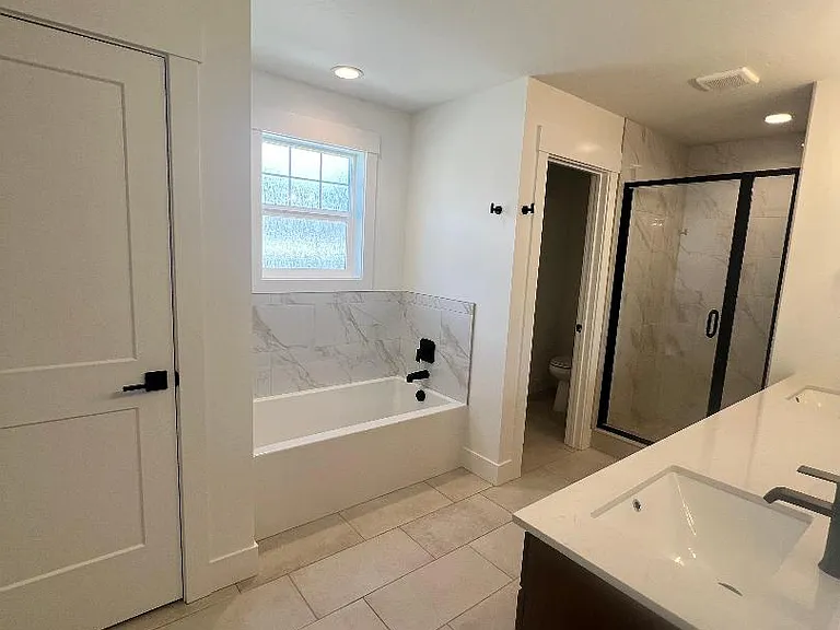 166 N Edgewood Ln — Photo 15