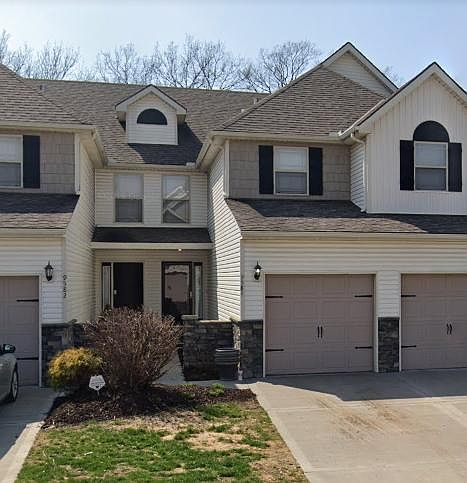Two story 1 car garage