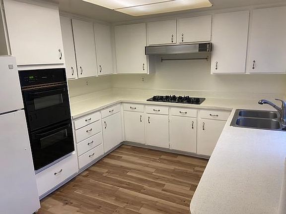 3rd image of 327 W Kelly Ave APT A
