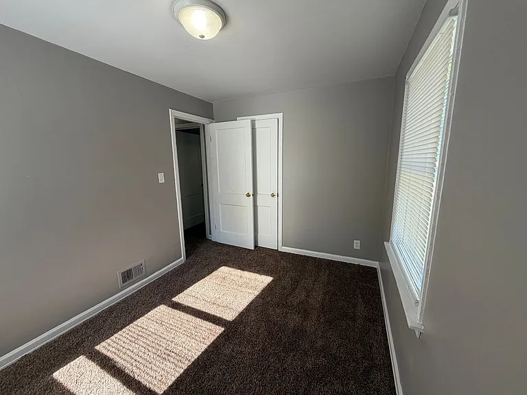 4705 S Anthony Blvd — Photo 7