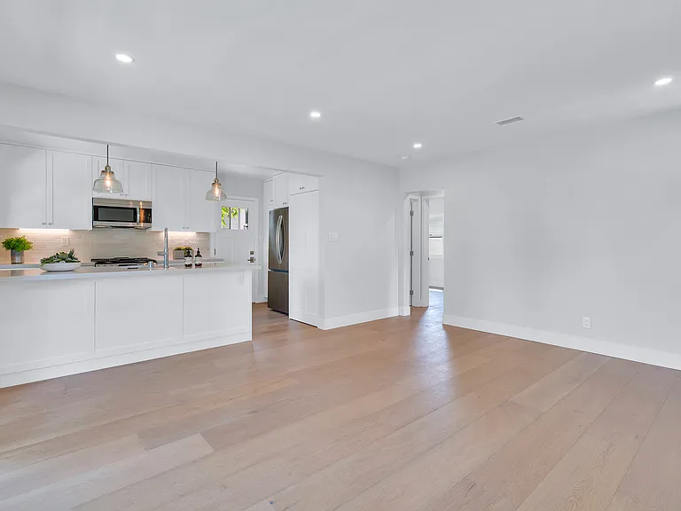 1022 Grant St #A — Photo 6