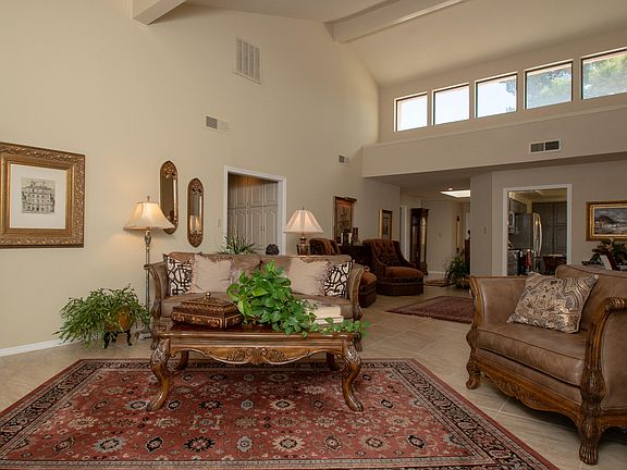 5th image of 1035 Los Jardines Cir