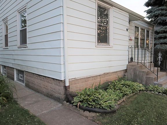 2nd image of 2625 W 96th Pl