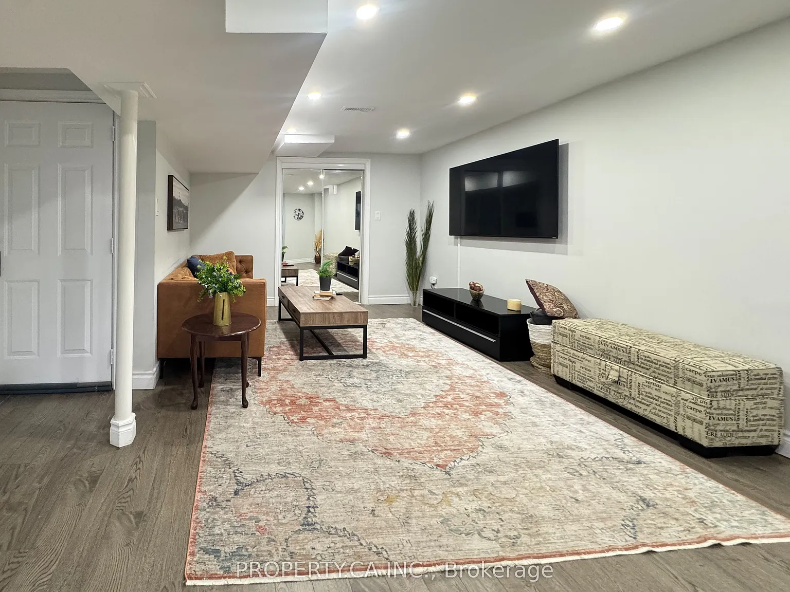 2 bed, $1,900 — Photo 4
