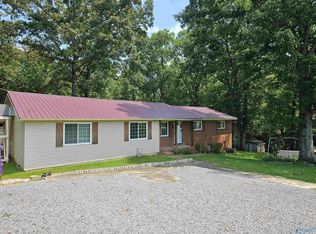 1086 Liberty Rd, Danville, AL 35619