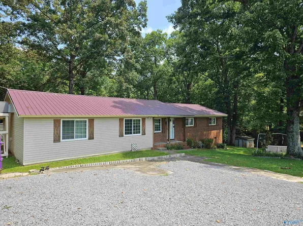 1086 Liberty Rd, Danville, AL 35619