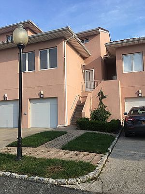 4th image of 50 Harbour Ct #1
