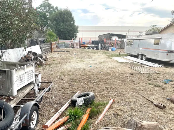 208 S 2nd Ave, La Puente, CA 91746