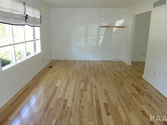 2nd image of 6728 N Parkwood Dr