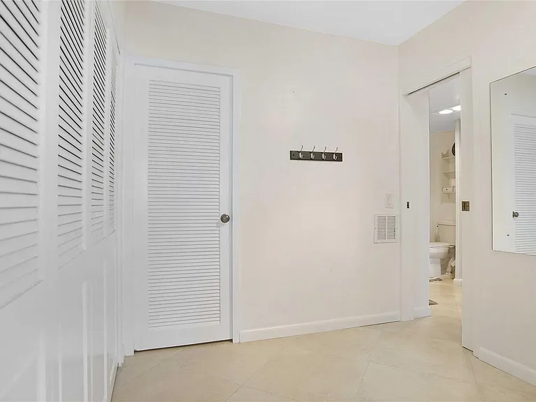 3430 Galt Ocean Dr #802 — Photo 29