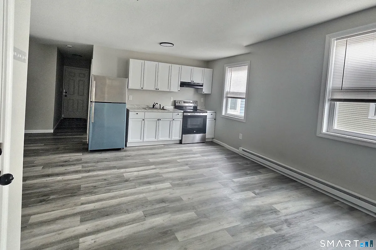 Building Photo - 36 2nd Ave #1B