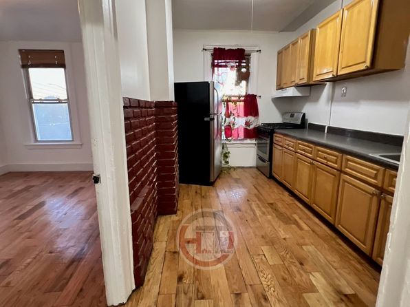 (undisclosed Address)