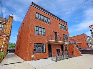 182 Minna St #1B, Brooklyn, NY 11218