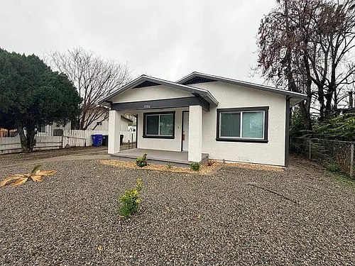 1550 N Pershing Ave Photo 1