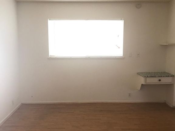 4th image of 1508 De Anza St