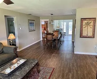 5045 Greenbriar Dr — Photo 10