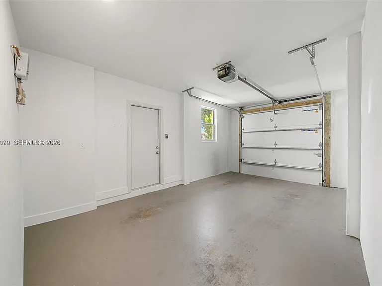 3431 SW 16th Ter #1 — Photo 19