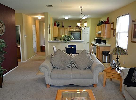 4th image of 2419 Basswood Dr