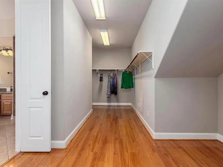 2207 Bayou Cove Ln — Photo 37