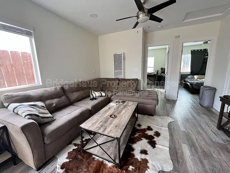 4436 Cherokee Ave — Photo 1