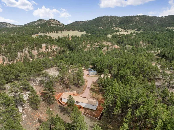 27651 Country View Dr, Hot Springs, SD 57747