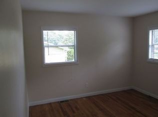 589 Roxbury Dr, Riverdale, GA 30274