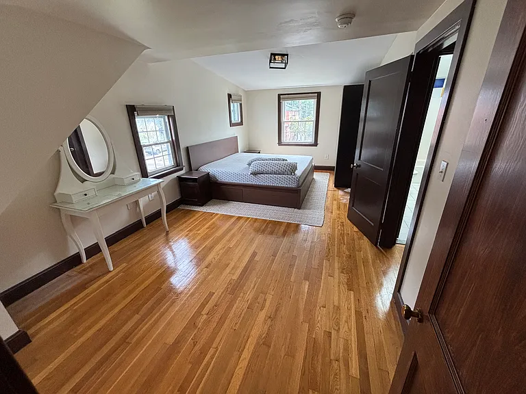 12 Eliot St — Photo 11