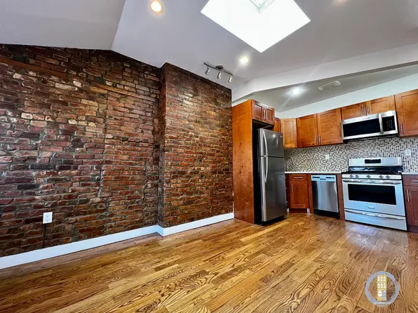 722 Greene Avenue image 1 of 11