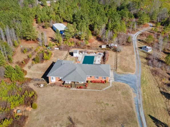 121 Holloway Rd NW, Adairsville, GA 30103