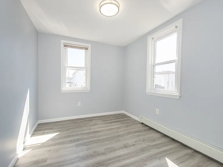 373 N 10th St #2 — Photo 4
