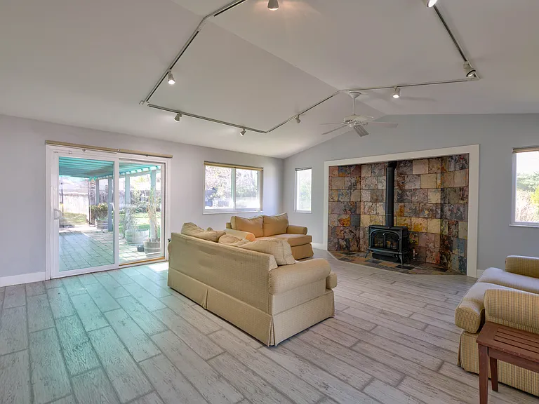 12310 S Hills Dr — Photo 26