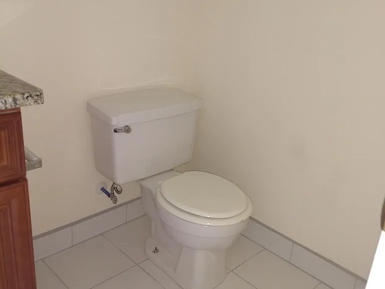 1112 Ardmore Dr — Photo 20