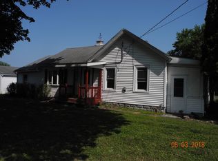 290 W Hall St, Leland, IL 60531