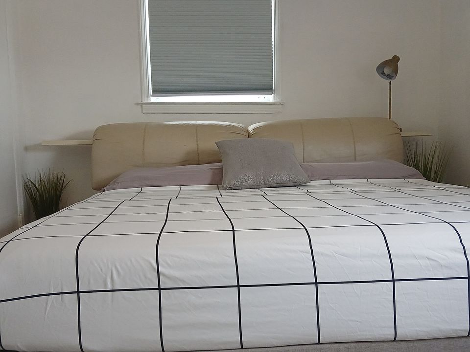 2nd image of 1607 84th St Floor 2