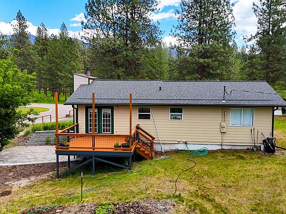 3rd image of 35725 Carlyle Ln