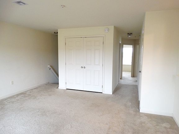 Entrance & Living Area