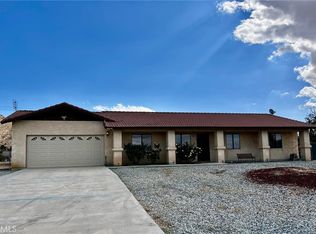15855 Wintun Rd, Apple Valley, CA 92307