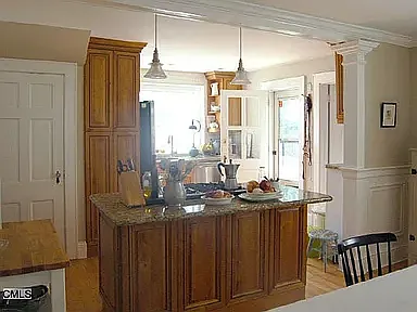 54 Bungalow Ave — Photo 4