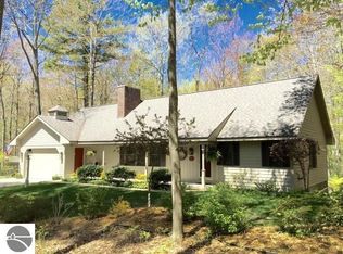 9250 Portage Point Dr, Onekama, MI 49675