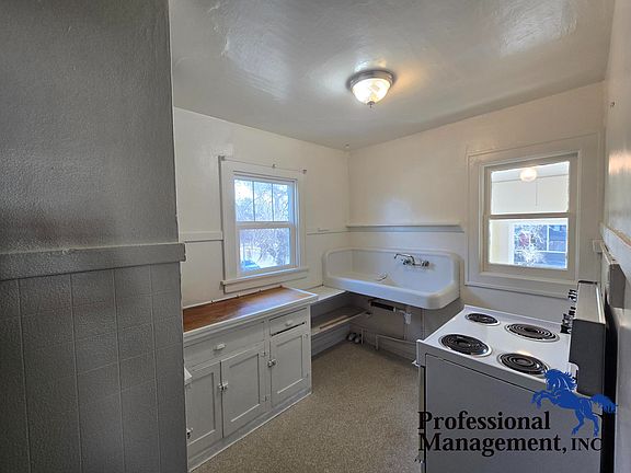 4th image of 309 S 31st St APT 3
