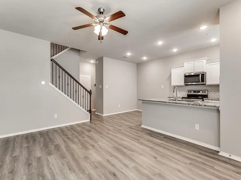 3405 Cricket Dr — Photo 6