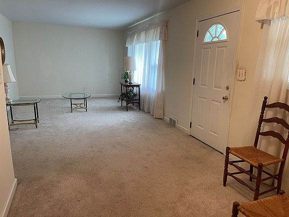 2nd image of 620 Westview Dr