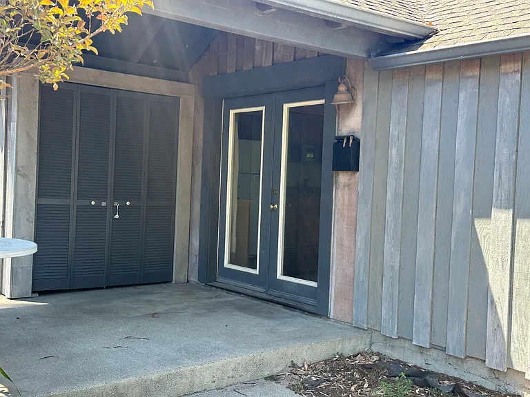 Center Rd — Photo 1